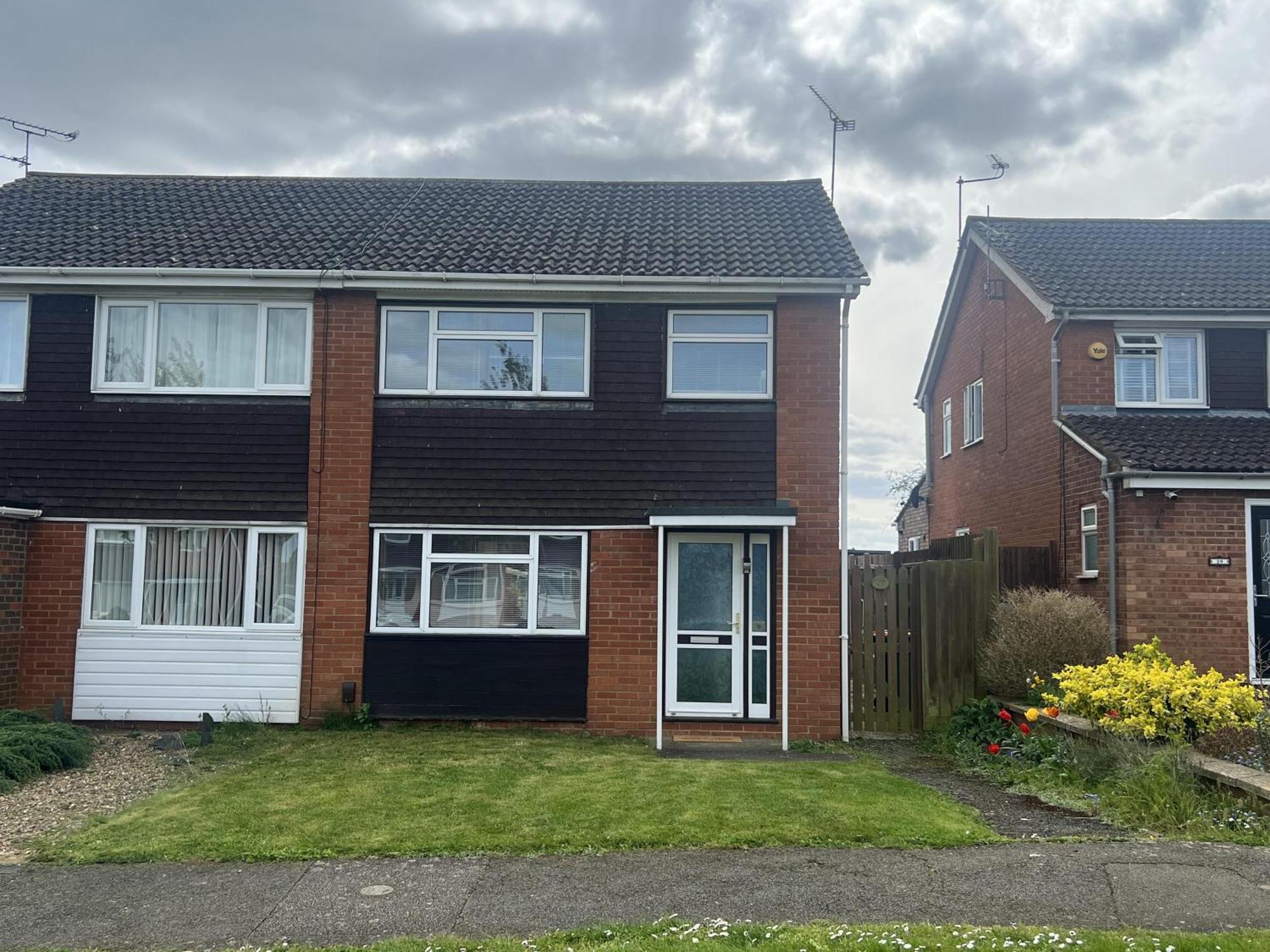 Charming 3-Bed House In Leighton Buzzard Villa Buitenkant foto