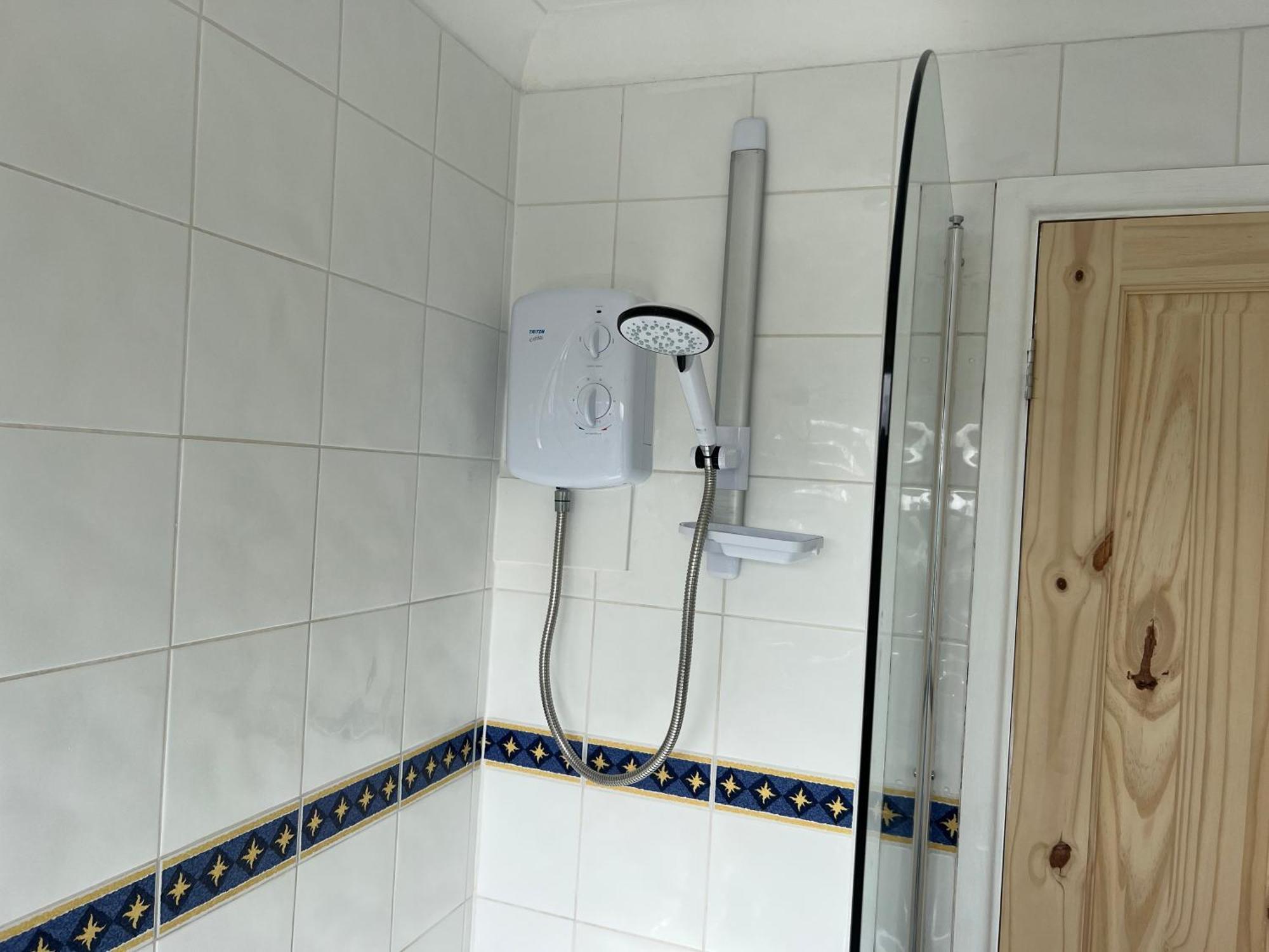 Charming 3-Bed House In Leighton Buzzard Villa Buitenkant foto