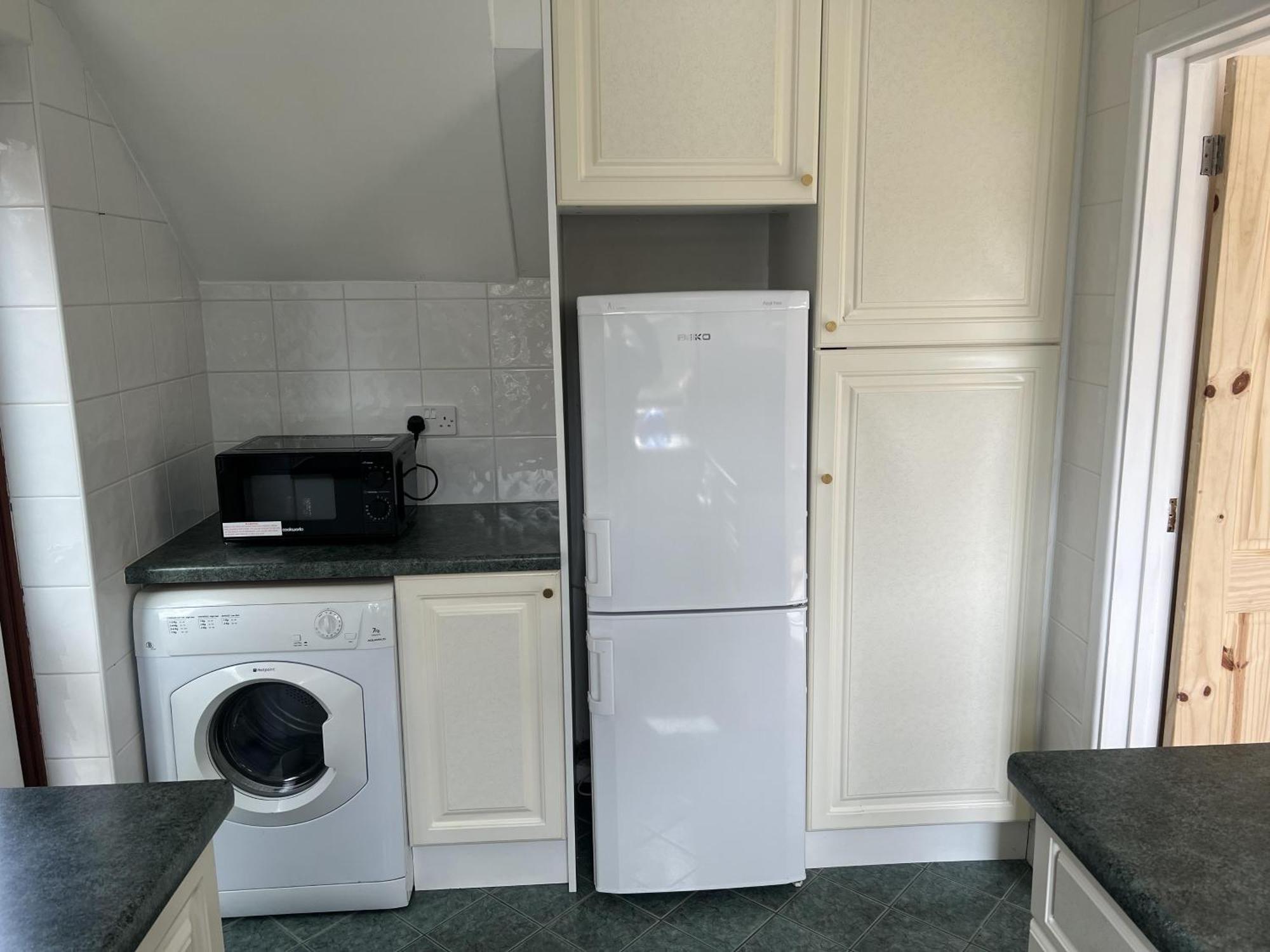 Charming 3-Bed House In Leighton Buzzard Villa Buitenkant foto